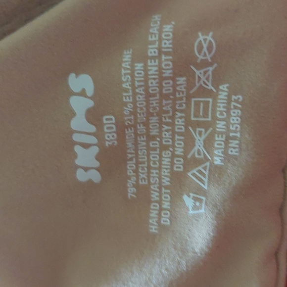 Skims bra - Picture 2 of 3